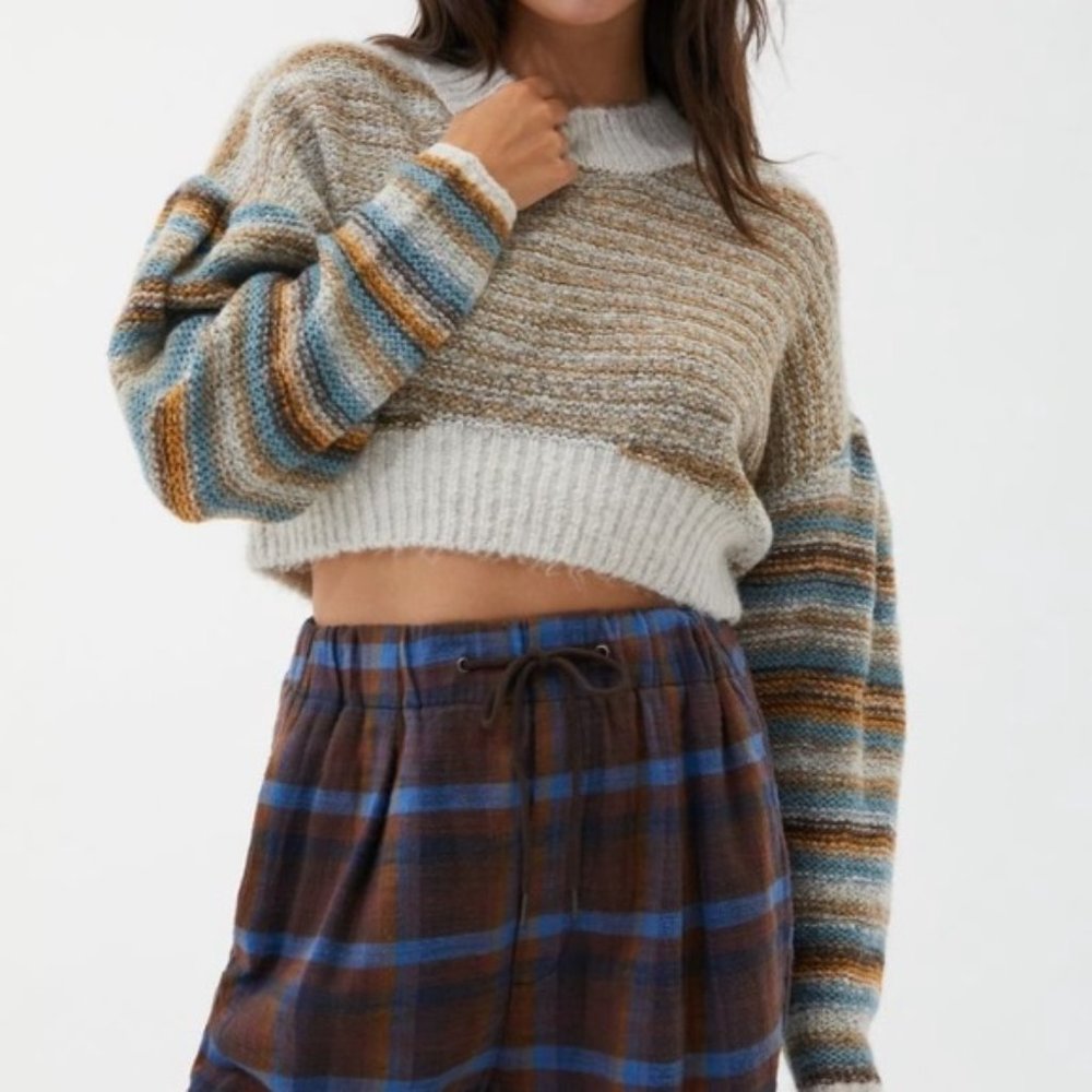 Urban Outfitters | Lennon Neutral Beige & Blue Striped Cropped Sweater - Picture 14 of 15